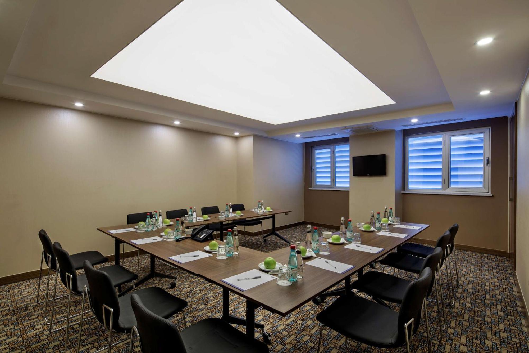 Hotel Hampton By Hilton Gaziantep Exterior foto